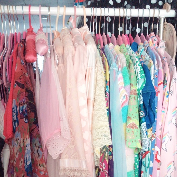 Meet your Posher - Picture 2 of 4